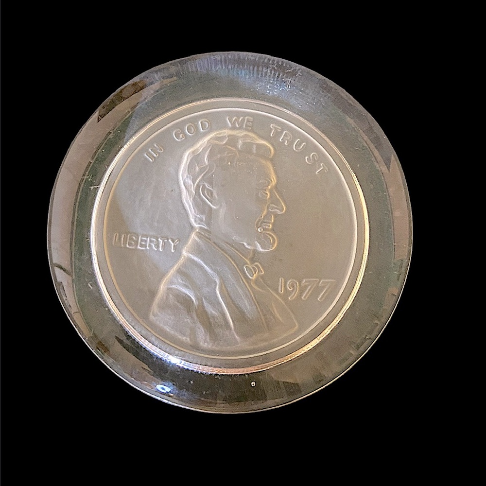 Vintage Collectors Lenox Abraham Lincoln 1977 Glass Paper Weight